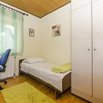 Lile Apartman *